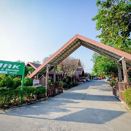 Mrk Resort & Massage Lop Buri 外观 照片