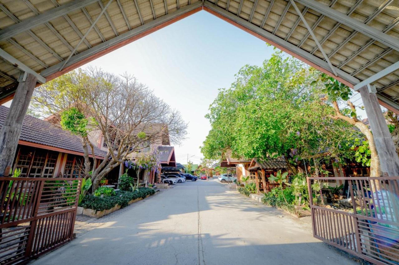 Mrk Resort & Massage Lop Buri 外观 照片